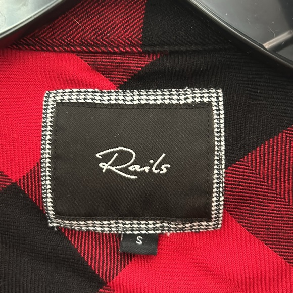 Rails button down - Picture 2 of 3